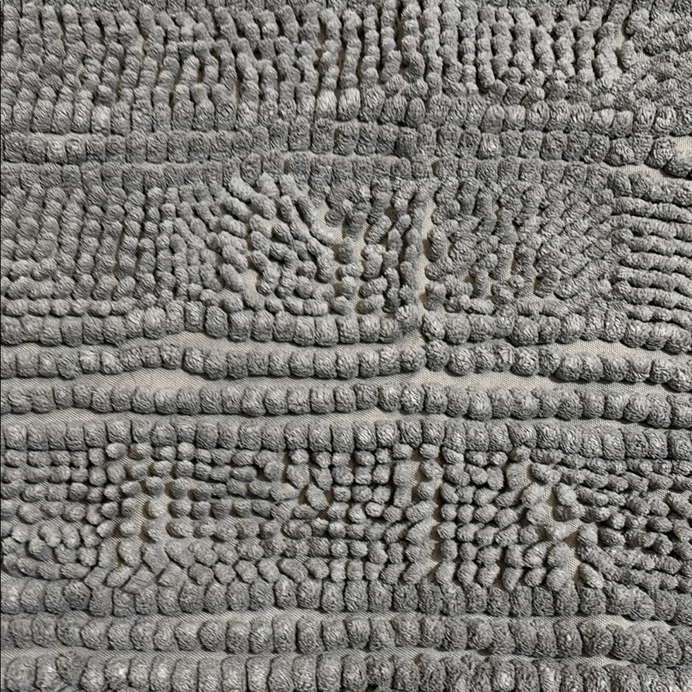 Gray Bath Mat Set - Picture 2 of 2